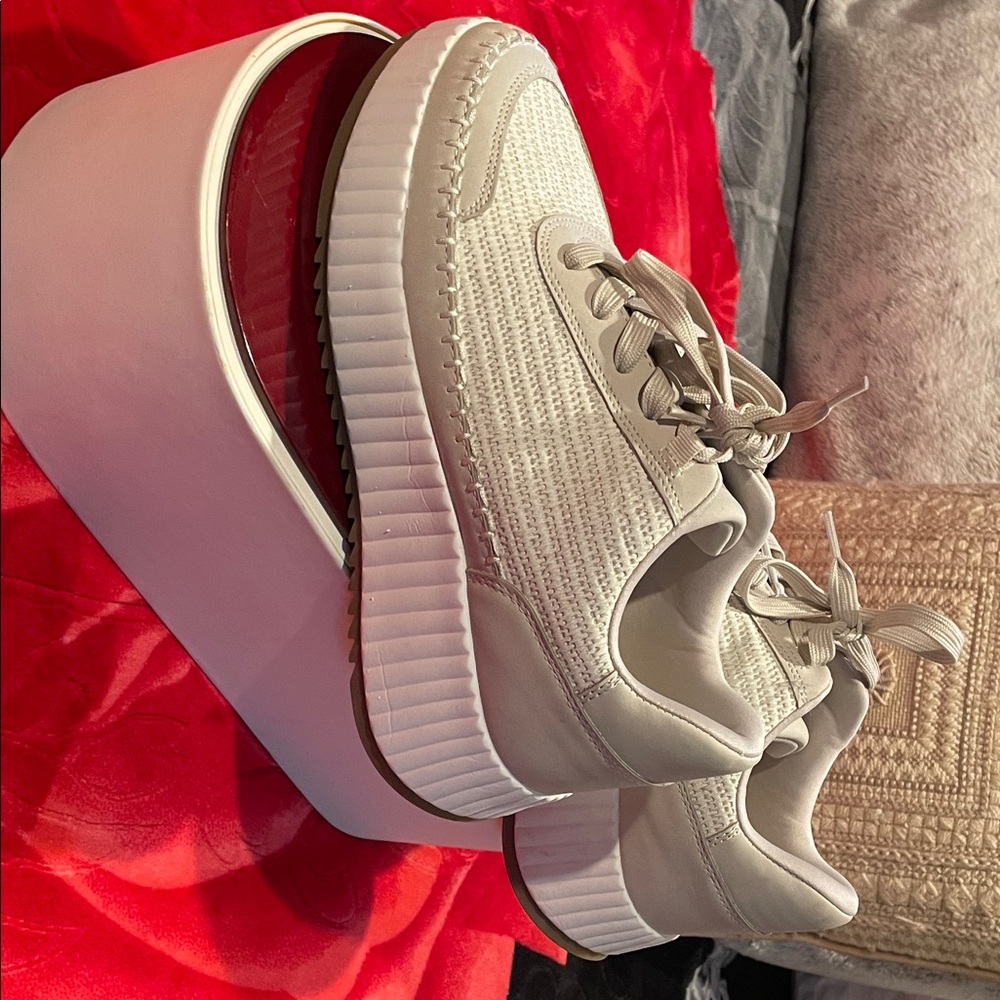 Sonoma Cream Knit Platform Sneakers